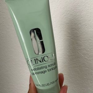 Clinique Exfoliating Scrub